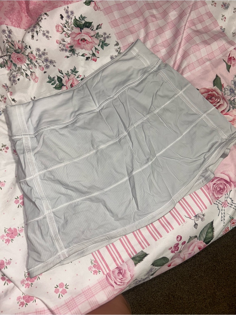Women’s Lululemon athletic skirt